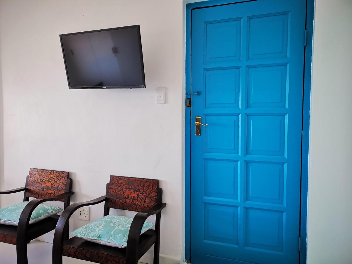 Rachawadee Accomodation​ & Health Spa Simonʼs Town Exterior foto