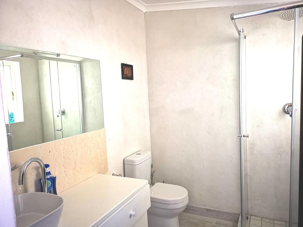Rachawadee Accomodation​ & Health Spa Simonʼs Town Exterior foto